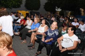 Daniel Castellano da el pistoletazo de salida a las fiestas de El Caracol (Foto Antonio Alí)
